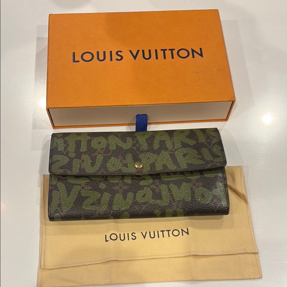 Louis Vuitton Green graffiti Sarah wallet and Brown Monogram Wallet